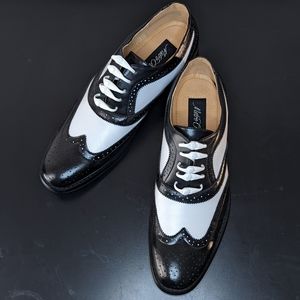 Men's US sz 11 black and white Oxford shoes with Hickies